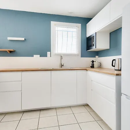 Holiday home Maison Pour 6 - Jardin - Centre De Noirmoutier-en-l'Ile