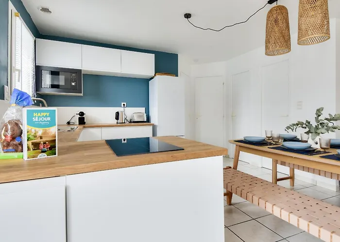 Holiday home Maison Pour 6 - Jardin - Centre De